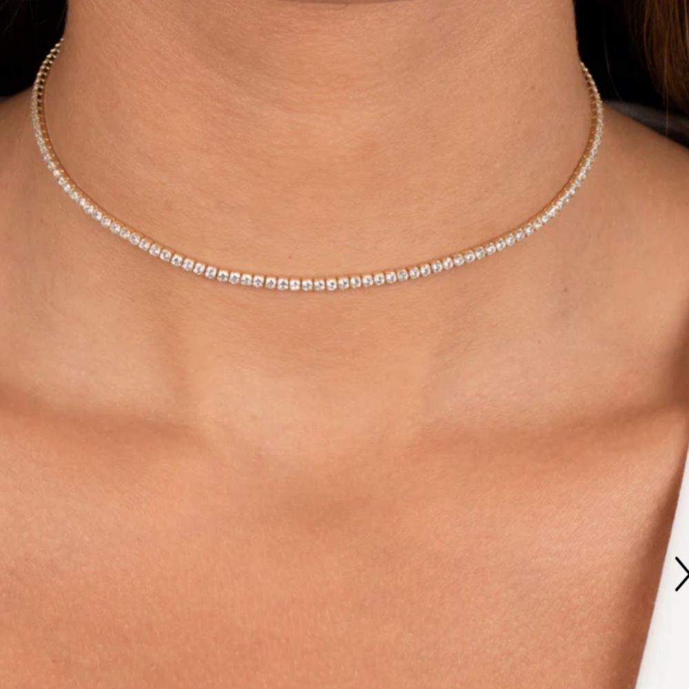 Thin tennis choker